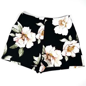 Leith Black Floral High Waisted Shorts | Zip Pocketed | Size M